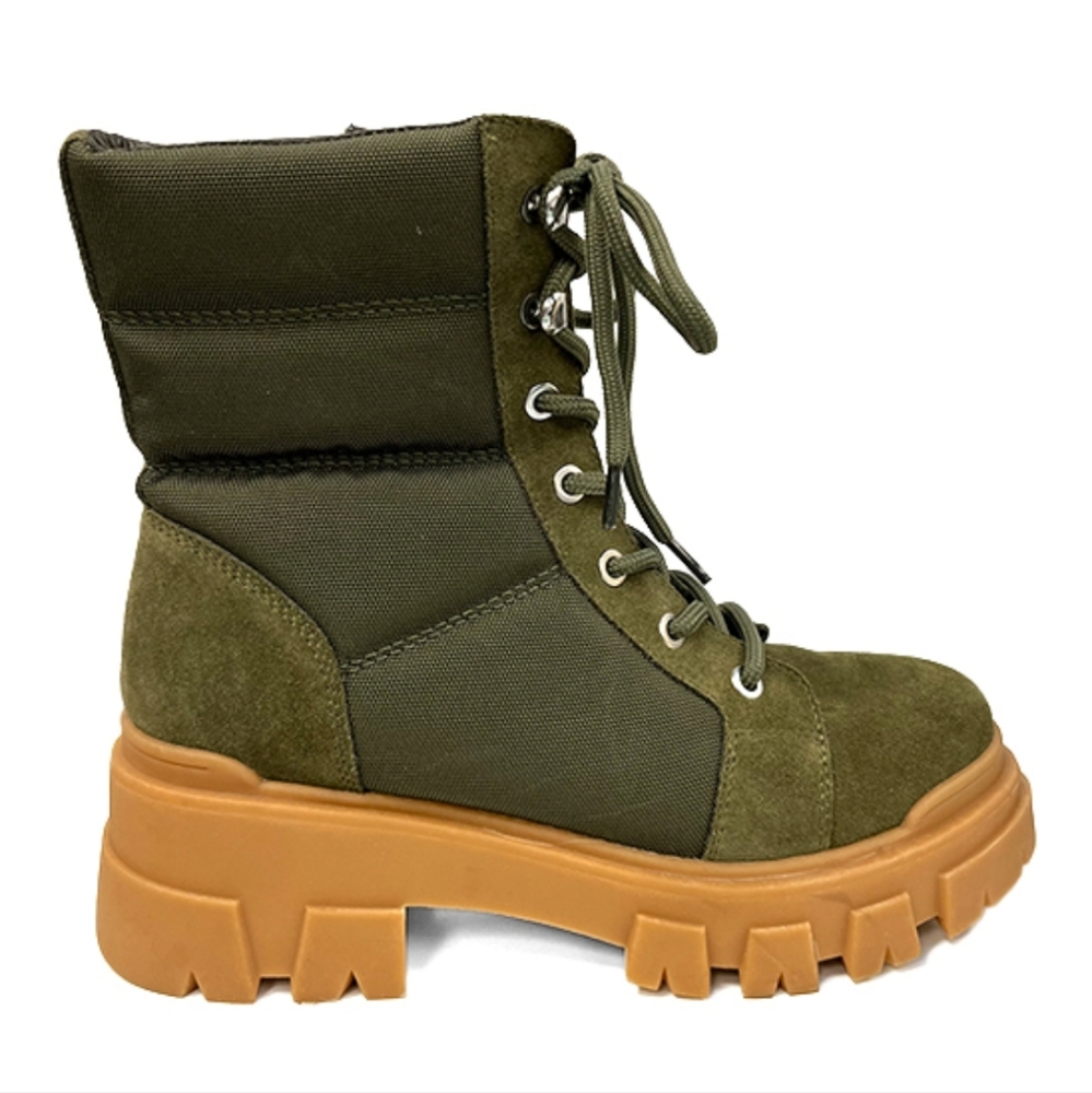 Steve Madden Olive & Brown Contrast Nadil Combat Boot, Lug Outsole Size 6